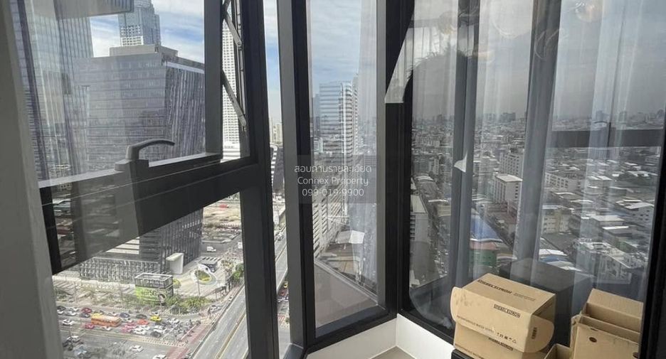 For rent 2 bedrooms condo in Huai Khwang, Bangkok