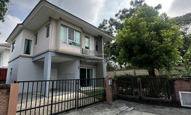 出租 3 卧室 独立屋 在 Saphan Sung, 曼谷