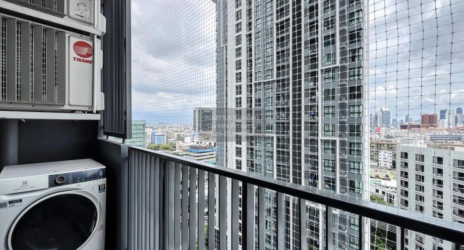 For rent 2 bedrooms condo in Huai Khwang, Bangkok