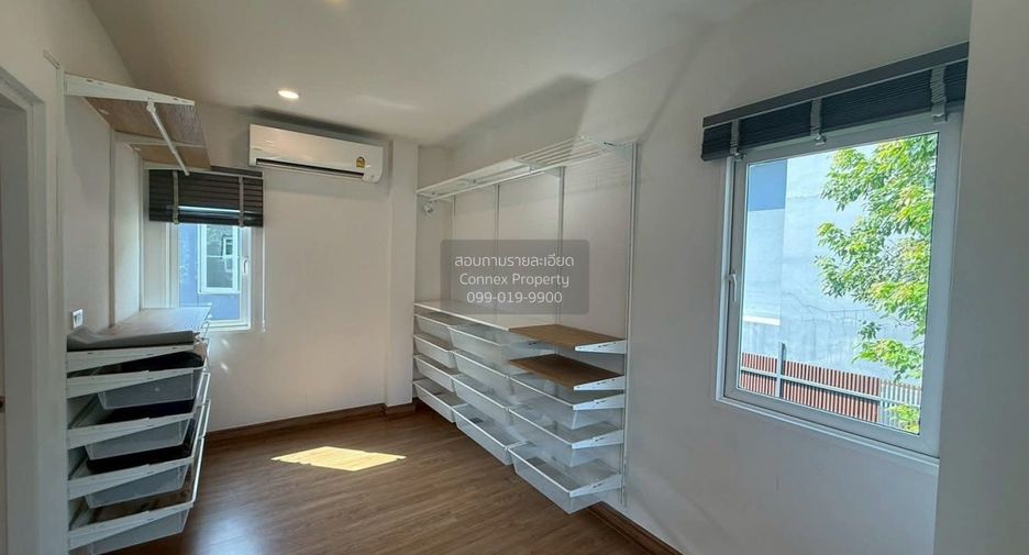 Haus zur Miete mit 4 Zimmer in Prawet, Bangkok
