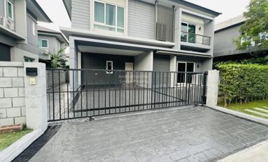 Haus zur Miete mit 4 Zimmer in Prawet, Bangkok