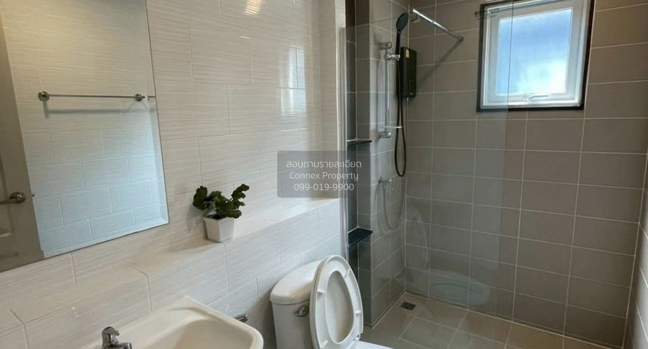 Haus zur Miete mit 4 Zimmer in Prawet, Bangkok
