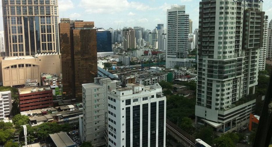 Condo en alquiler de 2 habitaciones en Khlong Toei, Bangkok