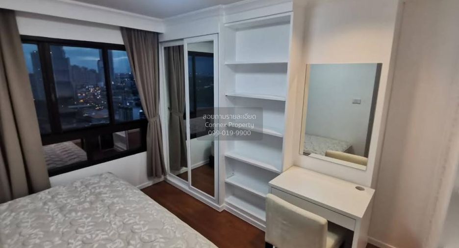 For rent 3 bedrooms condo in Yan Nawa, Bangkok