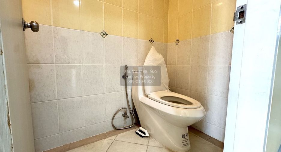 For rent 3 ベッドルーム townhouse in Bang Kapi, Bangkok
