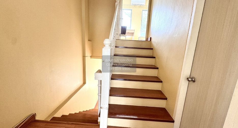 For rent 3 ベッドルーム townhouse in Bang Kapi, Bangkok