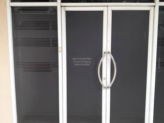 Аренда 1 кровать торговое помещение в Кхлонг Тоеи, Бангкок