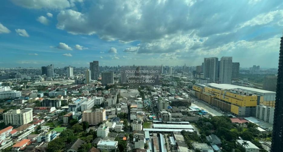 For rent 2 bedrooms condo in Chatuchak, Bangkok