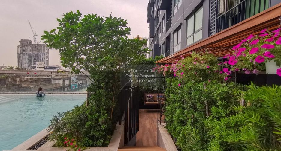 For rent 2 bedrooms condo in Phra Khanong, Bangkok