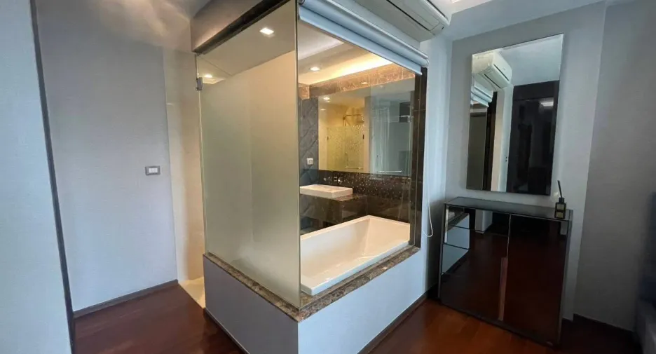 À louer 1 chambre condo à Watthana, Bangkok