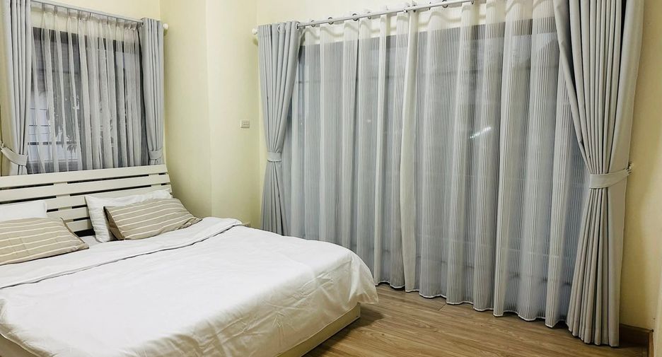 À louer 3 chambres maison à Saraphi, Chiang Mai