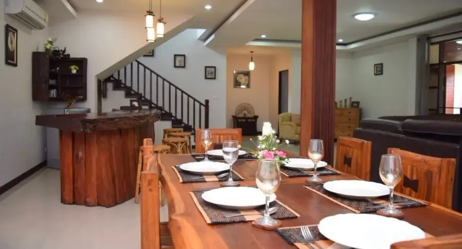 For sale and for rent 7 bedrooms house in Mueang Chiang Mai, Chiang Mai