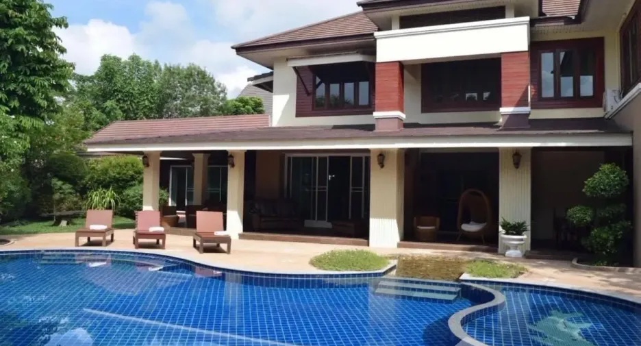 For sale and for rent 7 bedrooms house in Mueang Chiang Mai, Chiang Mai