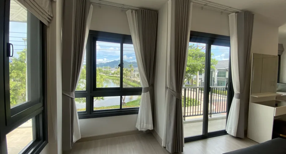 For rent 4 bedrooms house in Mueang Phuket, Phuket