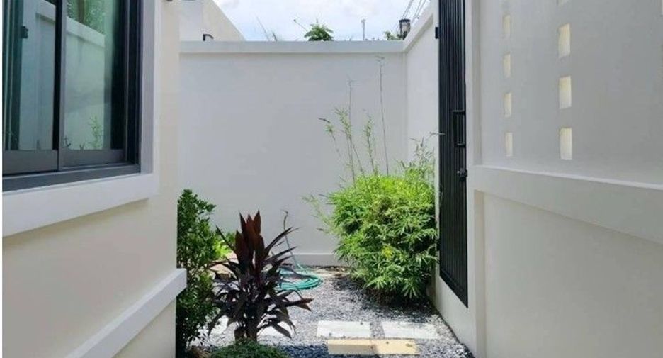 For rent 3 bedrooms villa in Thalang, Phuket