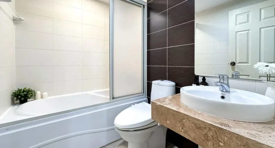 Wohnung zum Kauf und zur Miete mit 2 Zimmer in Khlong Toei, Bangkok