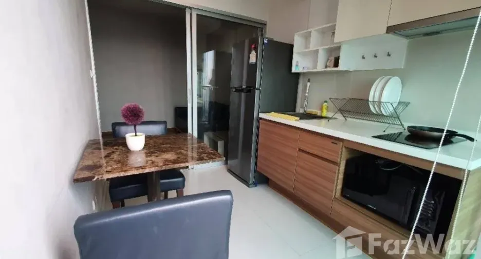 Wohnung zur Miete mit 1 Zimmer in Yan Nawa, Bangkok