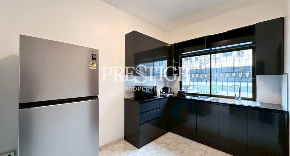 Casa en alquiler de 4 habitaciones en Jomtien, Pattaya