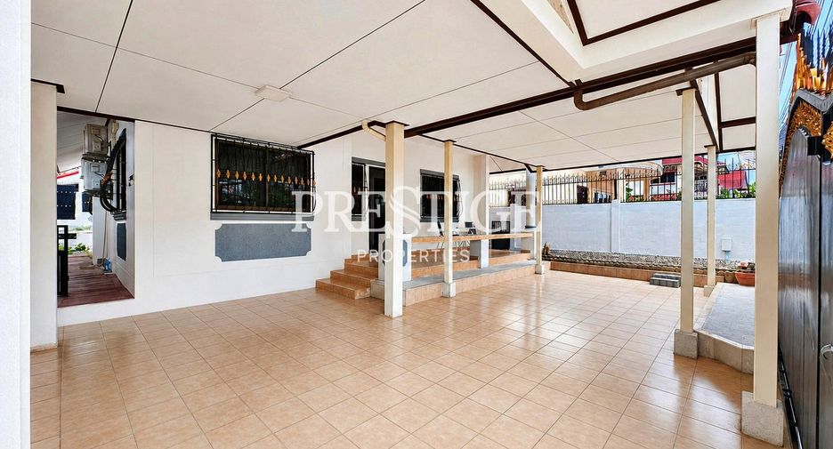 Casa en alquiler de 4 habitaciones en Jomtien, Pattaya