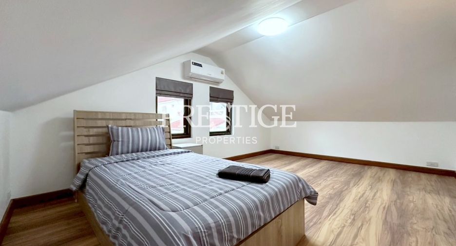 Casa en alquiler de 4 habitaciones en Jomtien, Pattaya