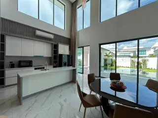 For Rent 5 Bedroom House In Bang Lamung, Chonburi