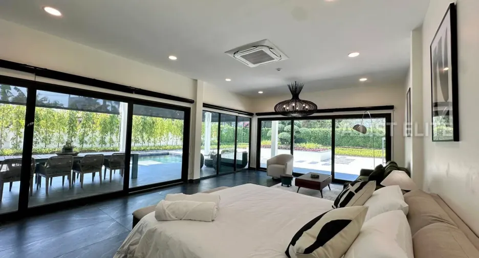 For rent 5 bedrooms house in East Pattaya, Pattaya