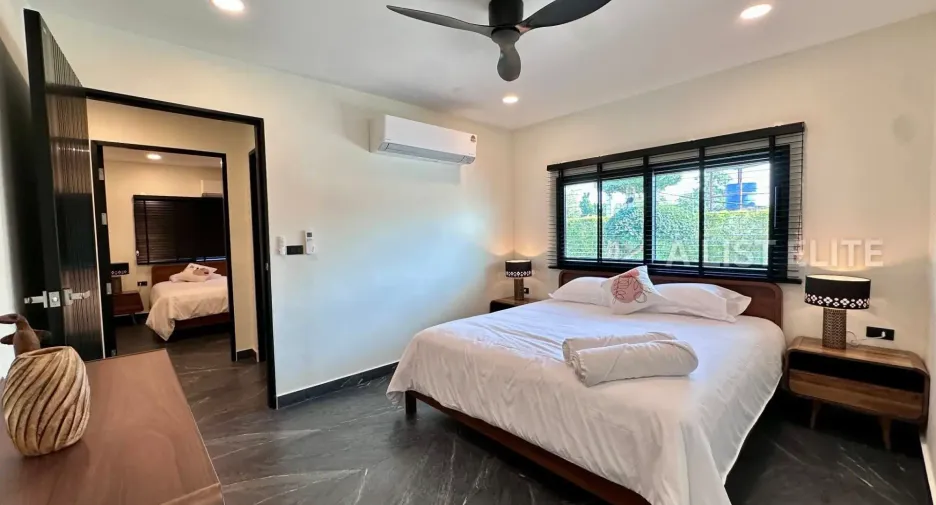 For rent 5 bedrooms house in East Pattaya, Pattaya