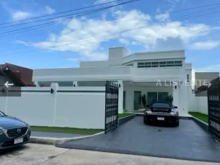 For Rent 5 Bedroom House In Bang Lamung, Chonburi