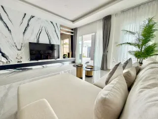 For Rent 4 Bedroom House In Bang Lamung, Chonburi