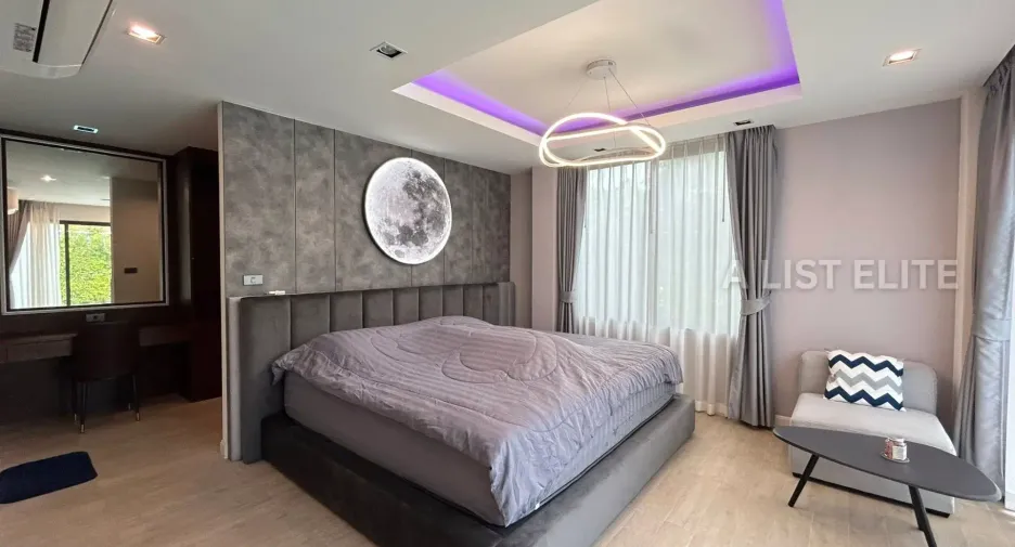 For rent 4 bedrooms house in East Pattaya, Pattaya