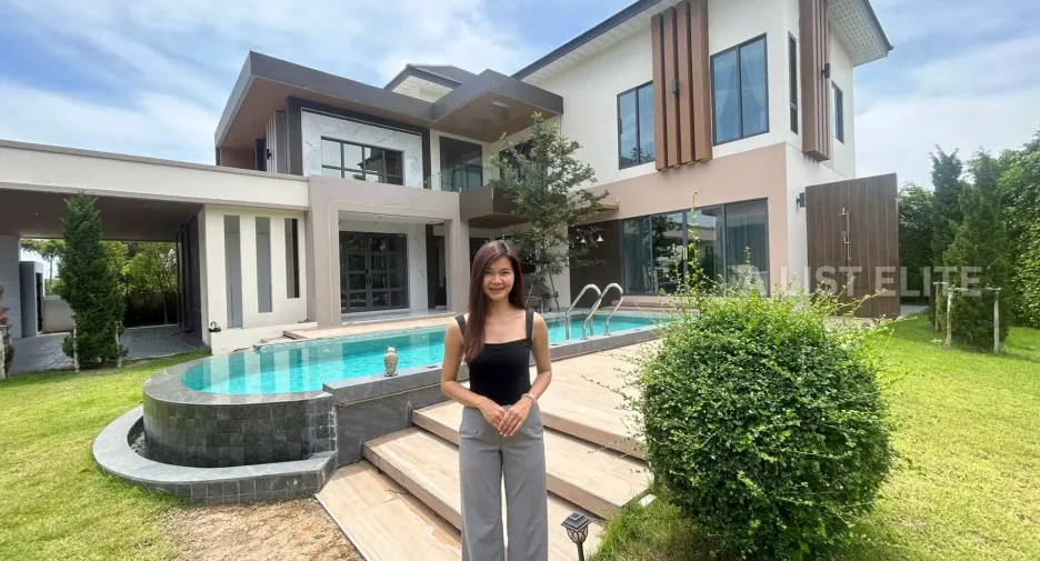 For rent 4 bedrooms house in East Pattaya, Pattaya