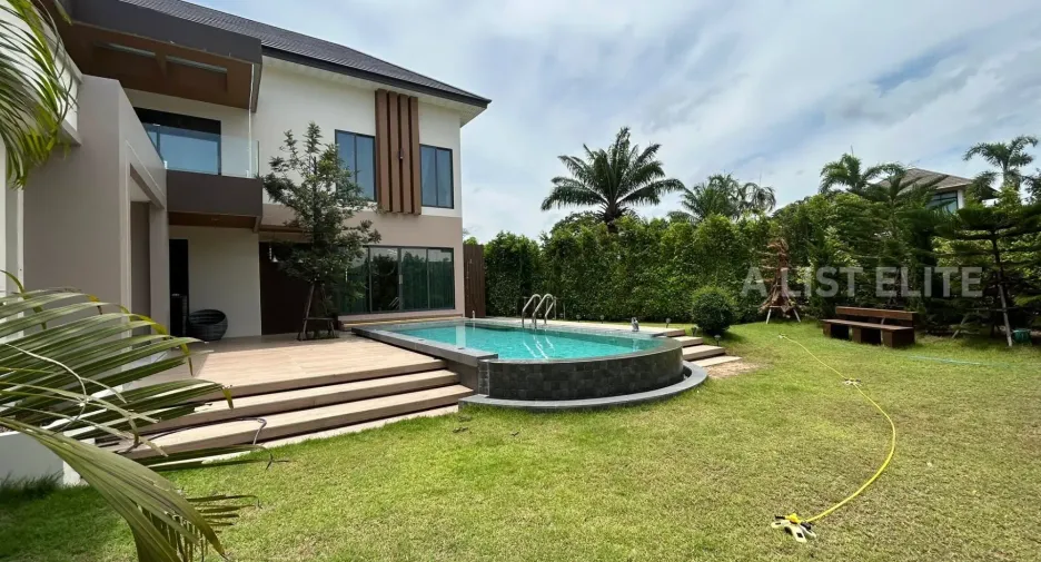 For rent 4 bedrooms house in East Pattaya, Pattaya