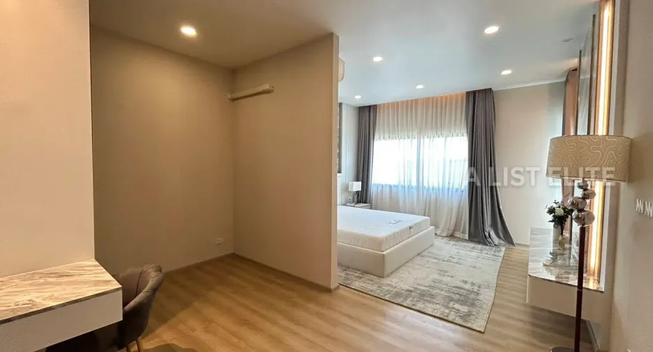For rent 4 bedrooms house in South Pattaya, Pattaya