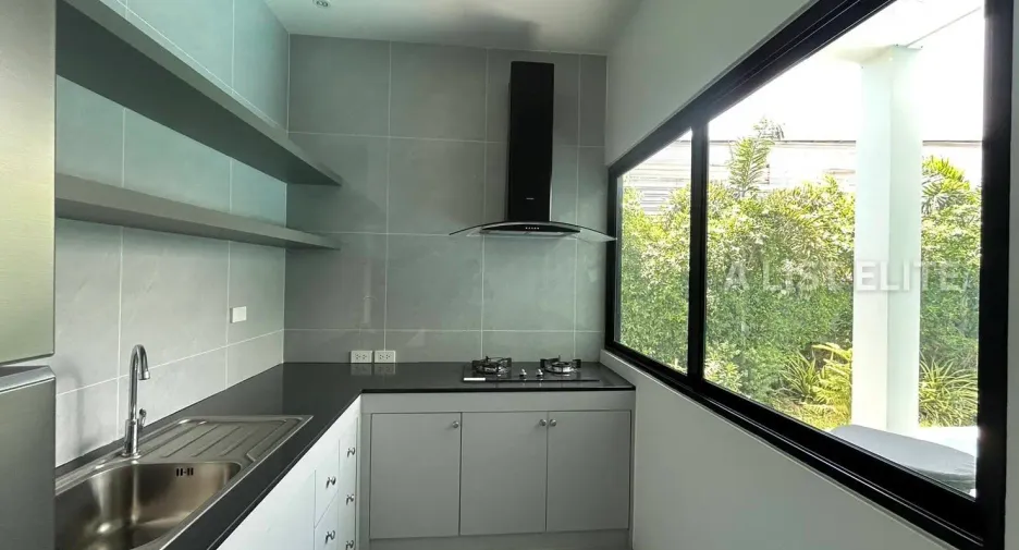 For rent 4 bedrooms house in South Pattaya, Pattaya