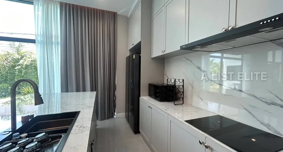 For rent 4 bedrooms house in South Pattaya, Pattaya
