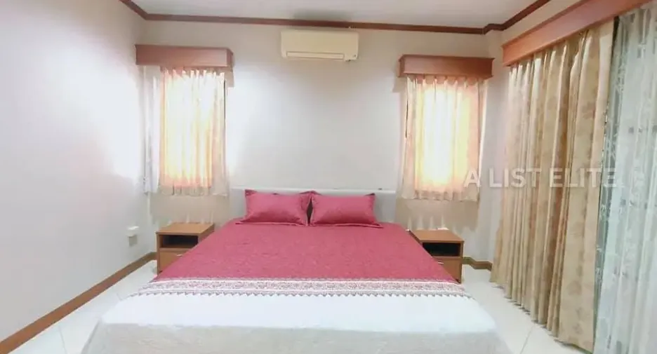 For rent 3 ベッドルーム house in Sattahip, Chonburi