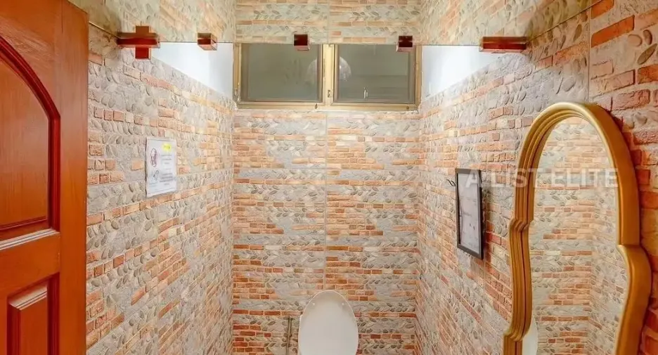 For rent 10 bedrooms house in East Pattaya, Pattaya