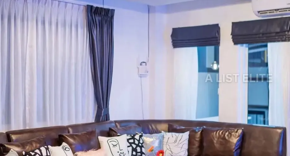For rent 4 bedrooms house in East Pattaya, Pattaya