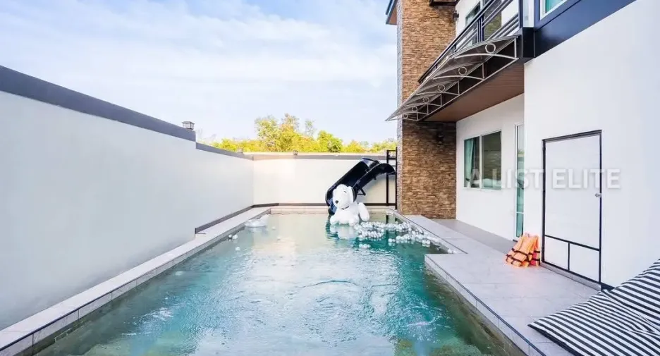 For rent 4 bedrooms house in East Pattaya, Pattaya