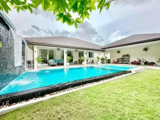 For rent 6 bedrooms house in Bang Lamung, Chonburi