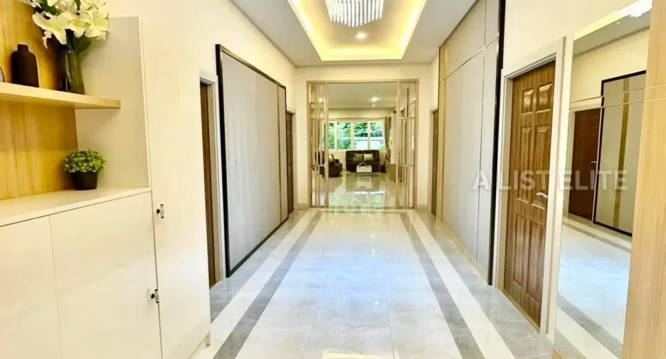 For rent 6 bedrooms house in Huay Yai, Pattaya