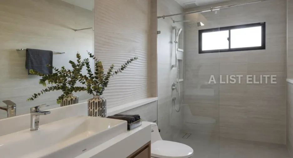 À vendre 4 chambres maison à Huay Yai, Pattaya