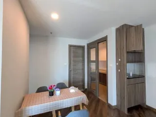 Wohnung zur Miete mit 2 Zimmer in Huai Khwang, Bangkok