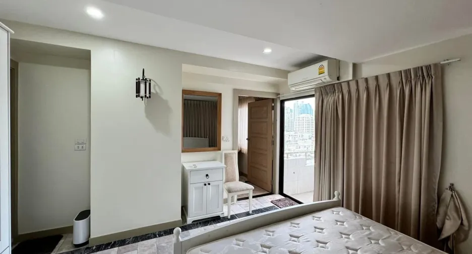 Wohnung zur Miete mit 2 Zimmer in Khlong Toei, Bangkok