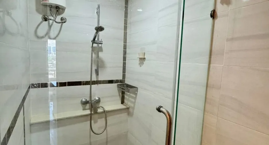 Wohnung zur Miete mit 2 Zimmer in Khlong Toei, Bangkok