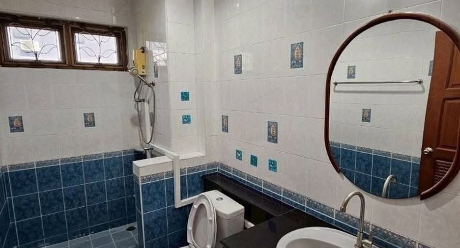Аренда 6 спальни дом в Щанг Тхонгланг, Бангкок