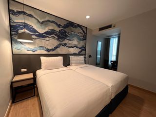 For rent 2 bedrooms apartment in Khlong Toei, Bangkok