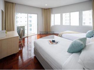For rent 3 bedrooms apartment in Khlong Toei, Bangkok