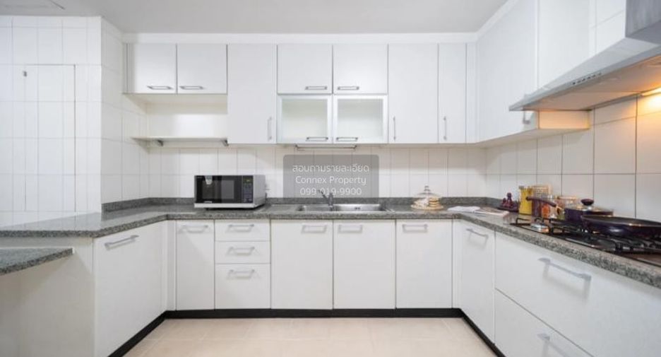 Apartamento en alquiler de 3 habitaciones en Khlong Toei, Bangkok