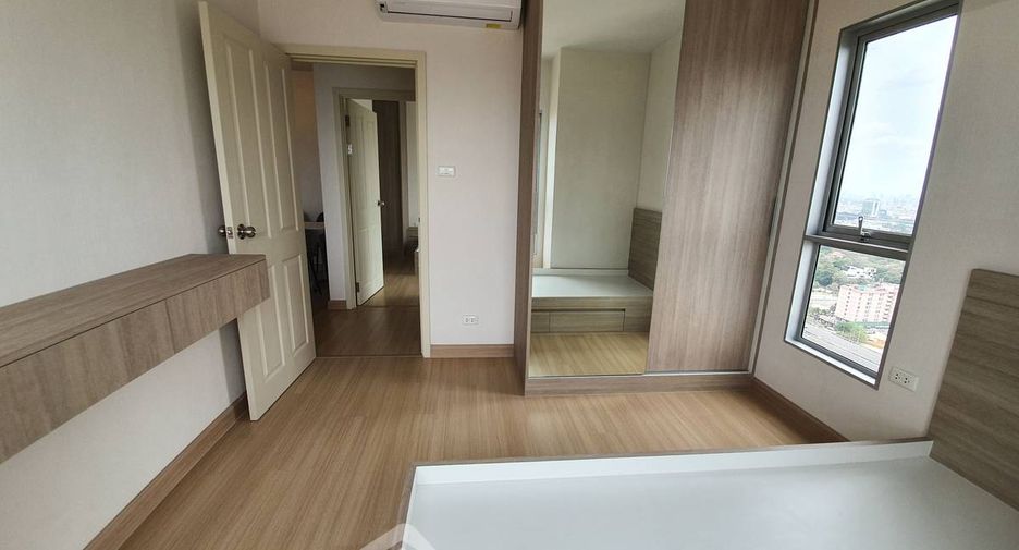 For rent 2 bedrooms condo in Huai Khwang, Bangkok